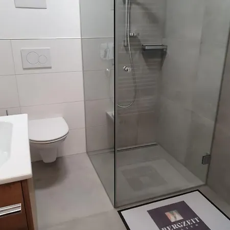 Апартаменты Bergzeit -